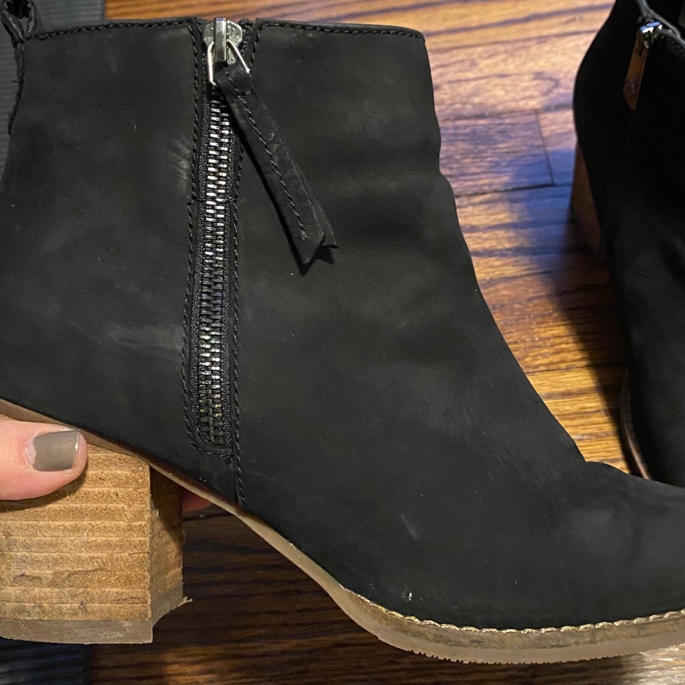 Blondo Waterproof Booties! - image 2